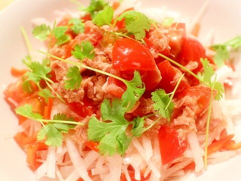 モリモリ食べられる♪ちょっとアジアな大根サラダ